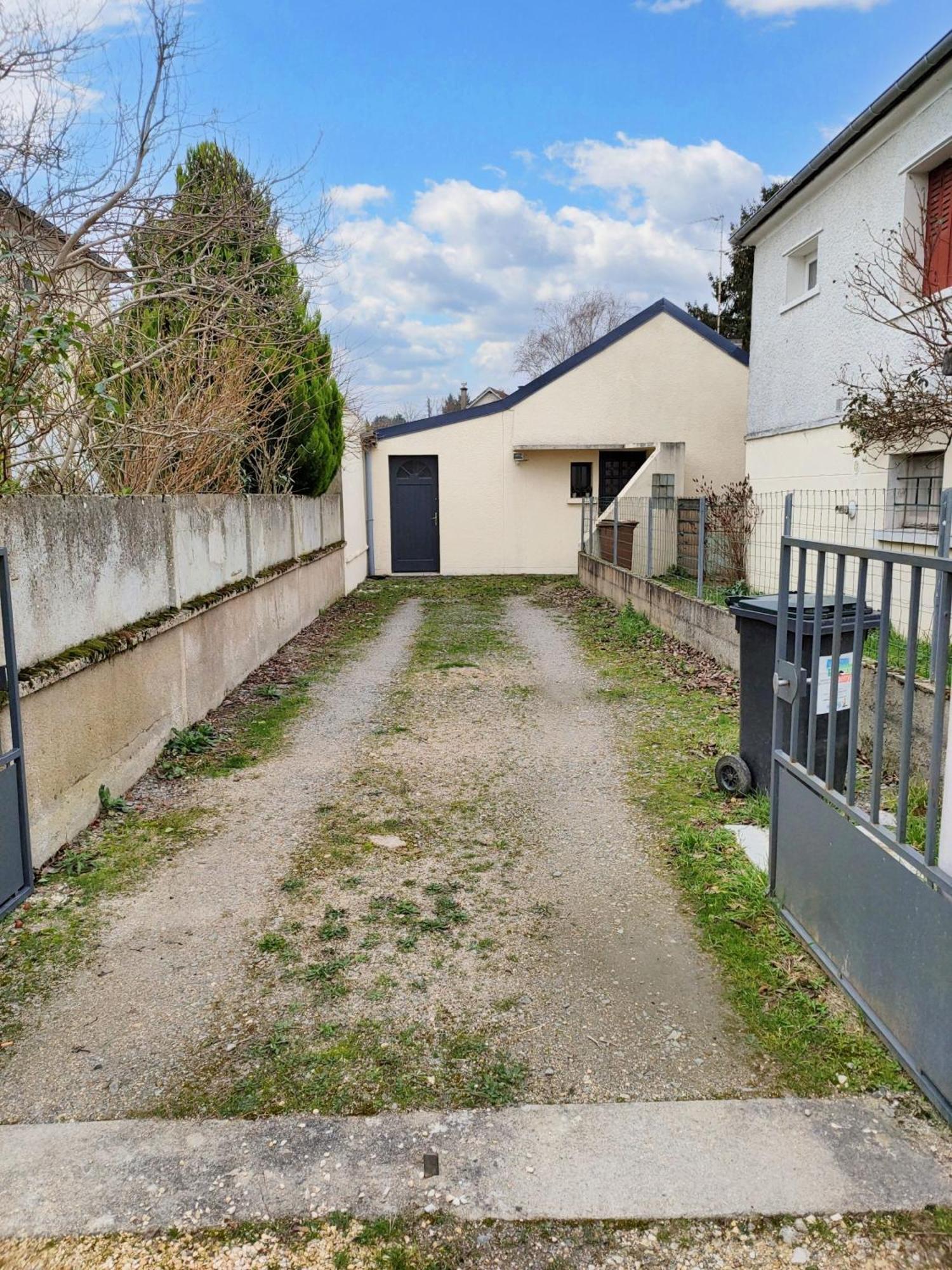 Maison Charmante A Vierzon Avec Jardin Prive Екстериор снимка